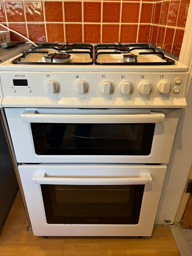 Ovington Grove 2 Fully Equipped Kitchen Free Parking 3 Bedrooms Netflix Newcastle upon Tyne Exterior photo